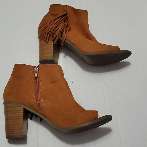Charming Charlie Honey Tan Boho Trendy Fringed Open Toe Booties Shoeties - Picture 6 of 13